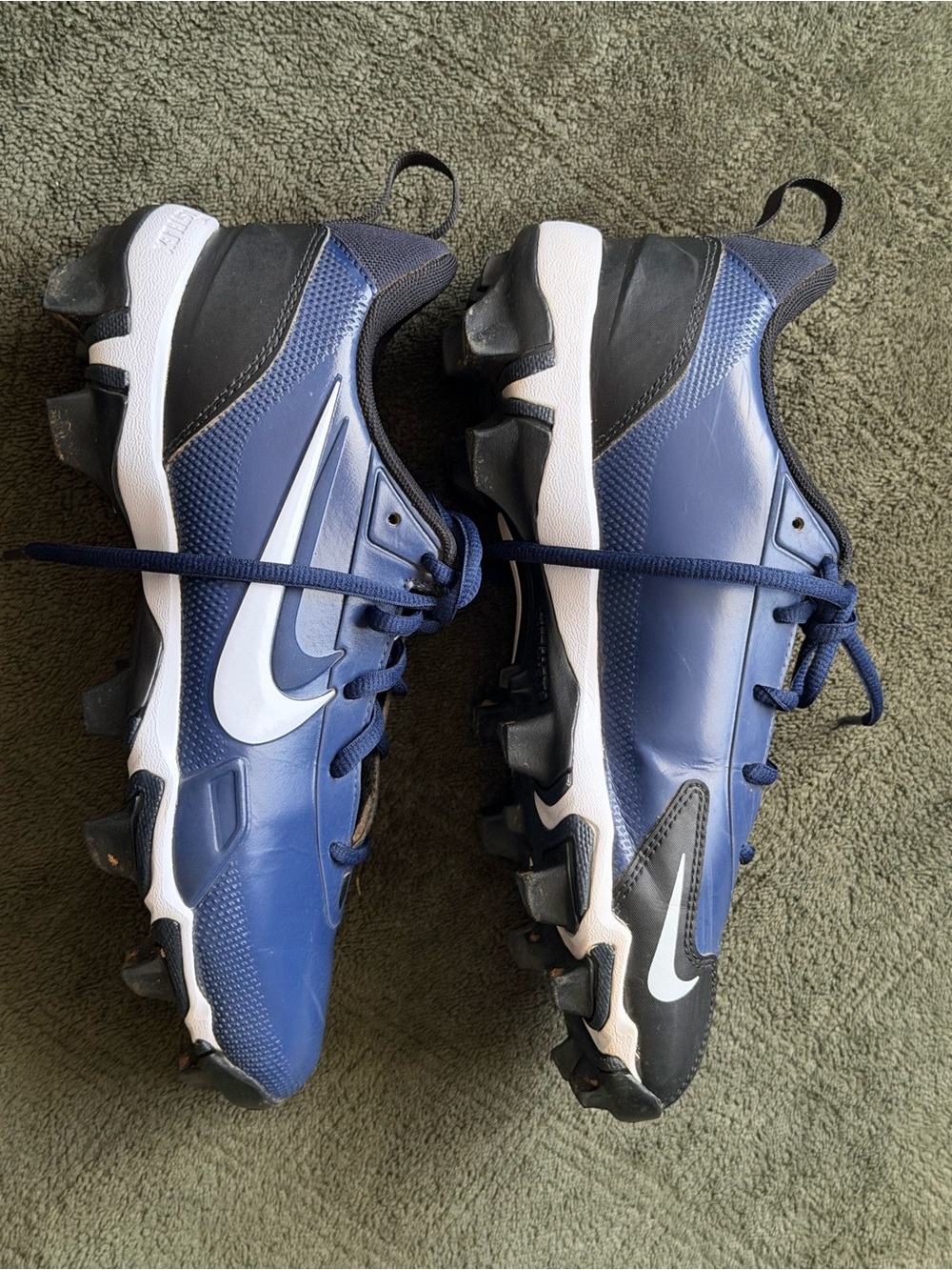Nike Force Trout 9 Keystone baseball cleats in a midnight navy and white. - Picture 4 of 6